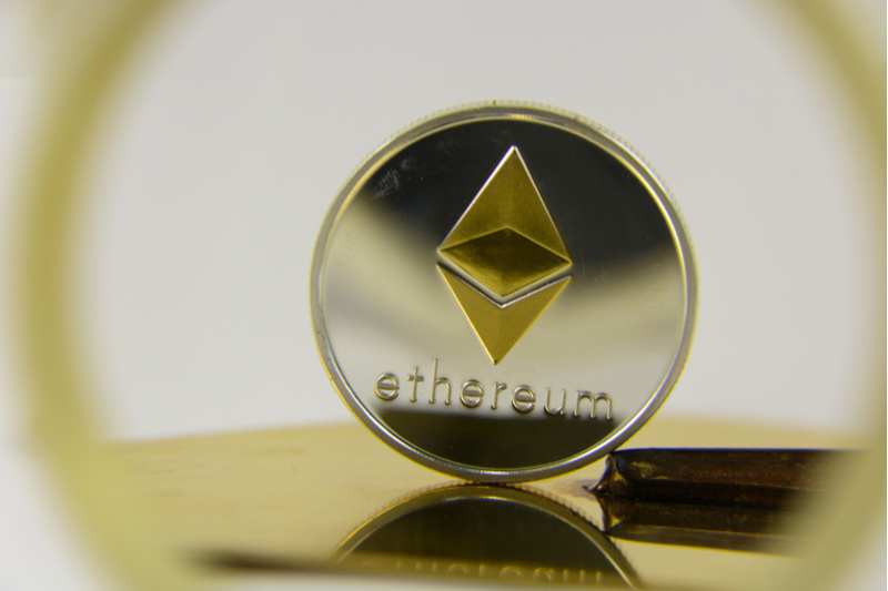  Ethereum giao dịch trong sắc đỏ, giảm 11%