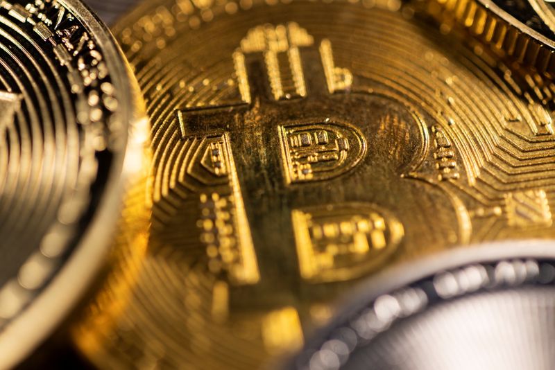  Giá Bitcoin hôm nay: tăng lên 61.000 đô la sau khi Fed mạnh tay cắt giảm lãi suất