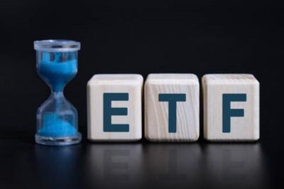  Quỹ ETF trăm triệu đô mạnh tay xả hàng